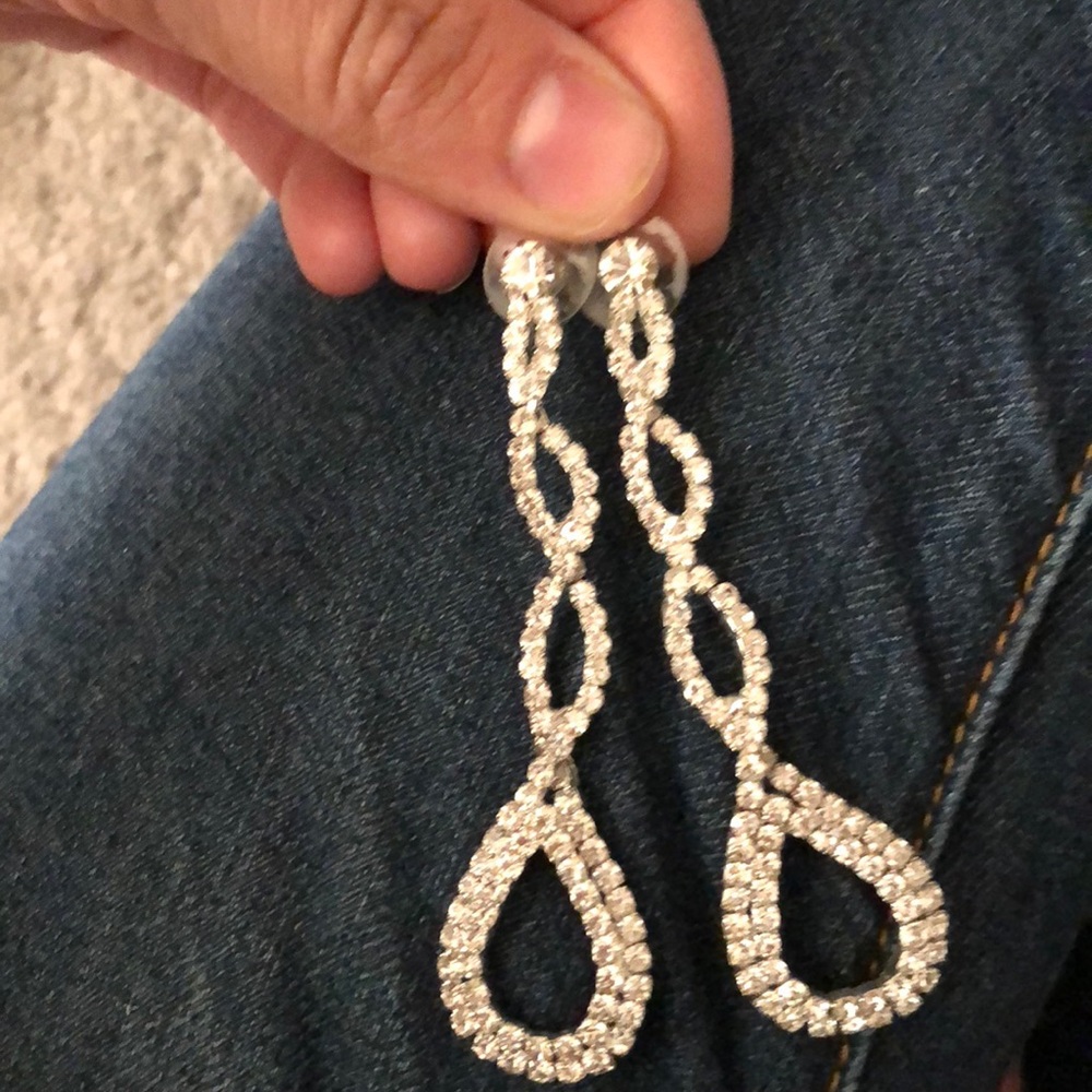 Dangle earrings